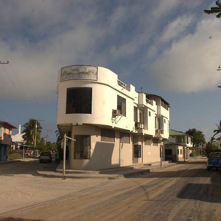 Hostal La Isla Del Descanso Puerto Villamil Exteriör bild